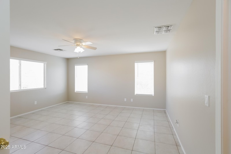 1006892.2636 S 89TH AVE - Main Bedroom