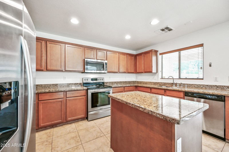 11-2317WSR-ocupix-10-22-2025