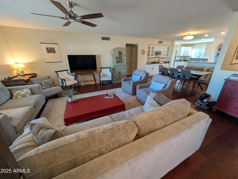 PXL_20251020_165601265