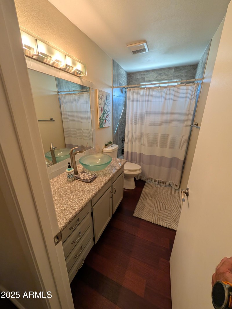 PXL_20251020_165903358