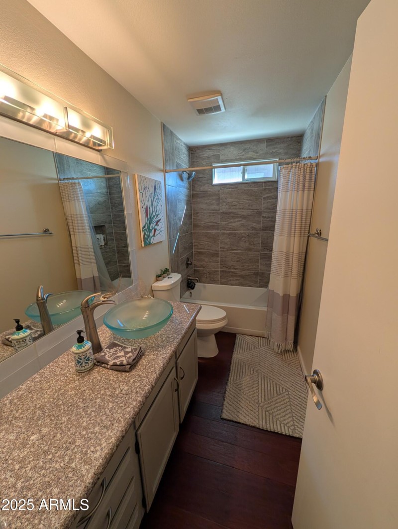 PXL_20251020_165910515