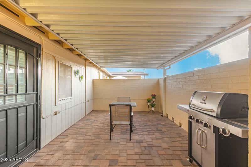 Large Covered Patio with Pavers