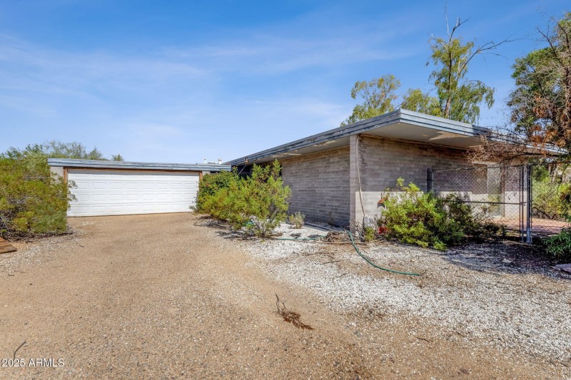 6-web-or-mls-3400-e-stanford-dr