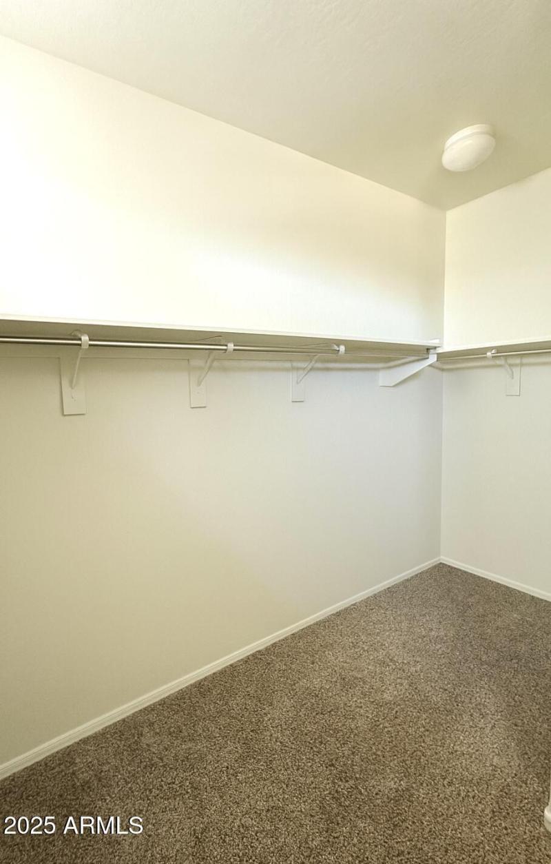 BCF2B505-EF3D-477E-BDC7-B5F6890D7887