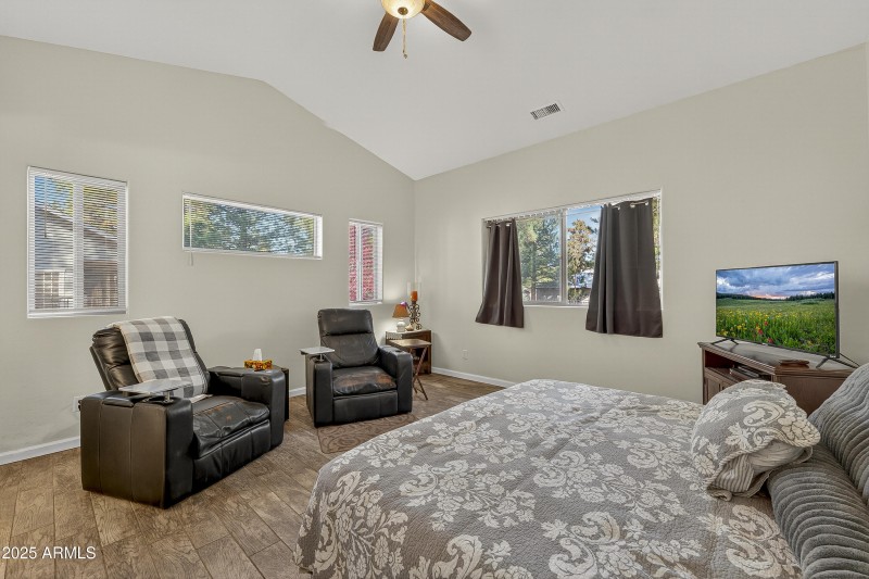 2868 W Highland Meadows Dr