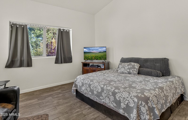 2868 W Highland Meadows Dr