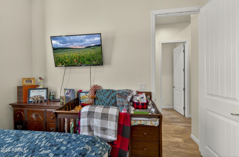 2868 W Highland Meadows Dr