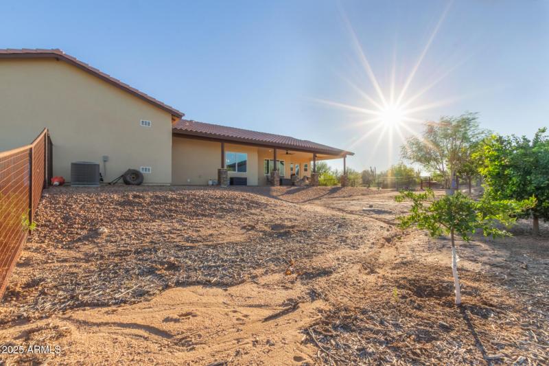 31 - Lage Fenced Yard