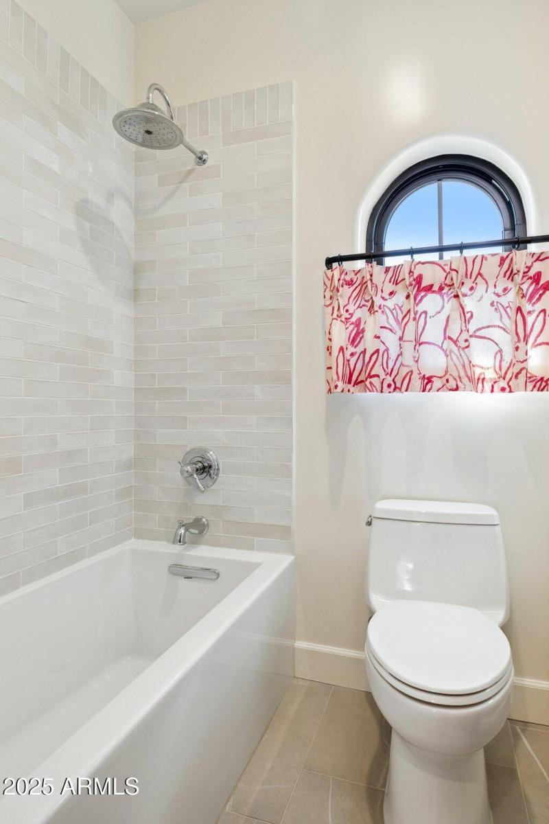 29-web-or-mls-8894-e-wood-dr