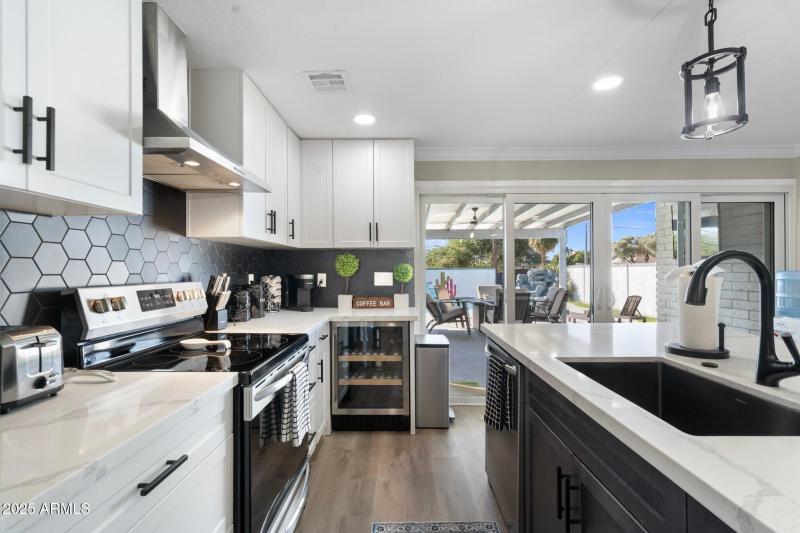 8-web-or-mls-PML09191