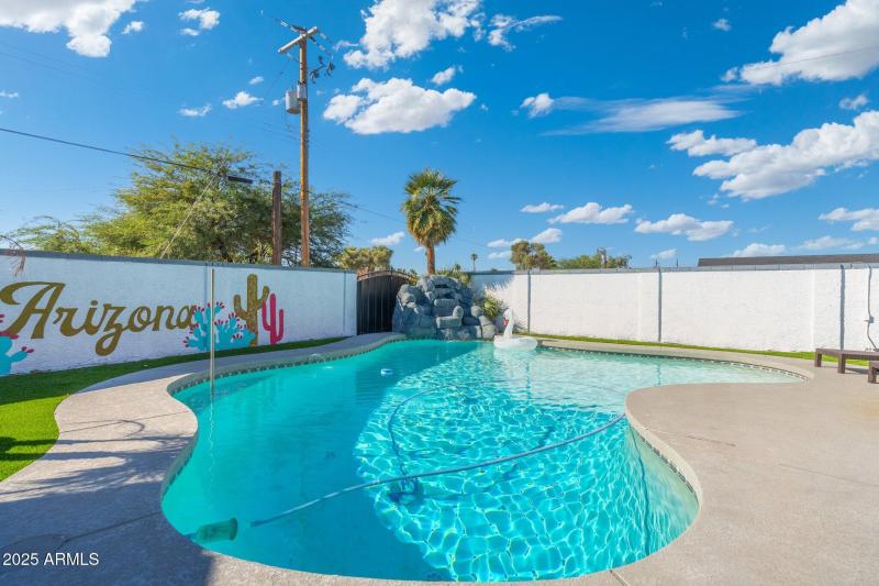 28-web-or-mls-PML09312-HDR-Edit