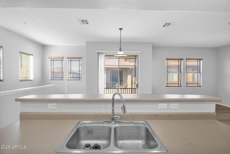 12-web-or-mls-P1348520