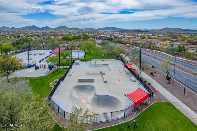 91_040_a4m_anthemphx-hdr