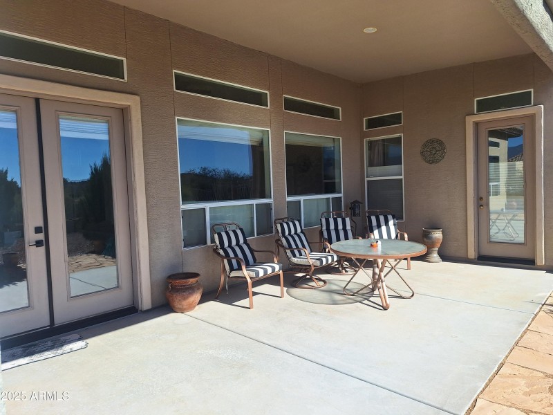 Covered Back Patio w/ VIEWS!