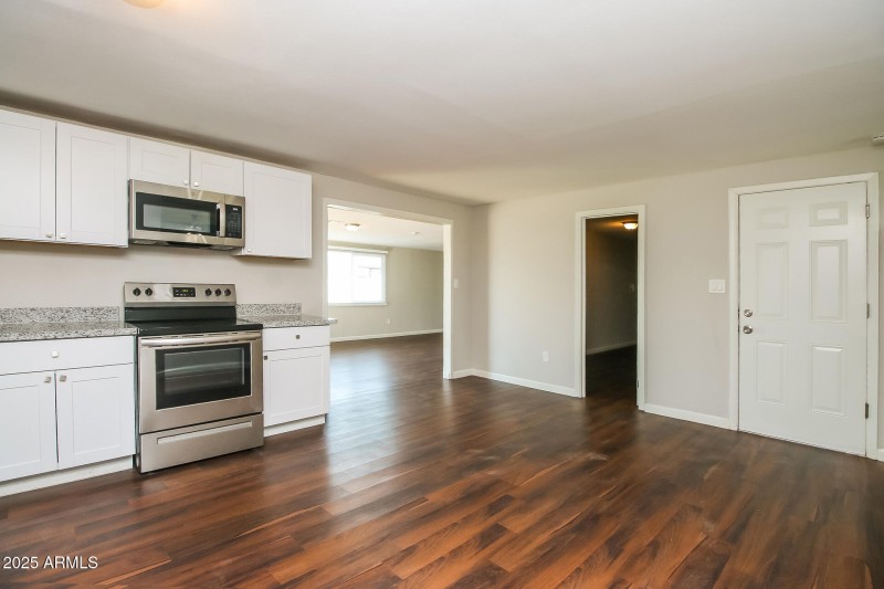 001-photo-kitchen-14906782