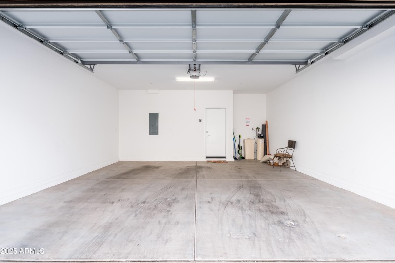 724 E Lark St UNIT 102 - 25