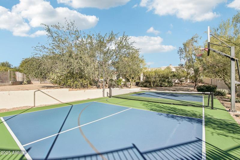 BRAND NEW Pickleball court