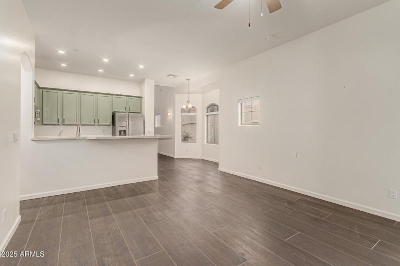 07 - Family Rooom view to kitchen and di