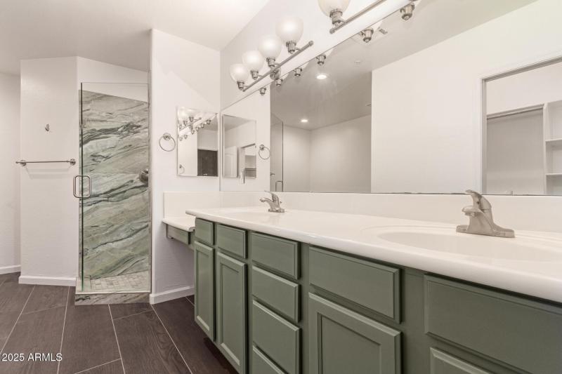 20 - Primary Bathroom