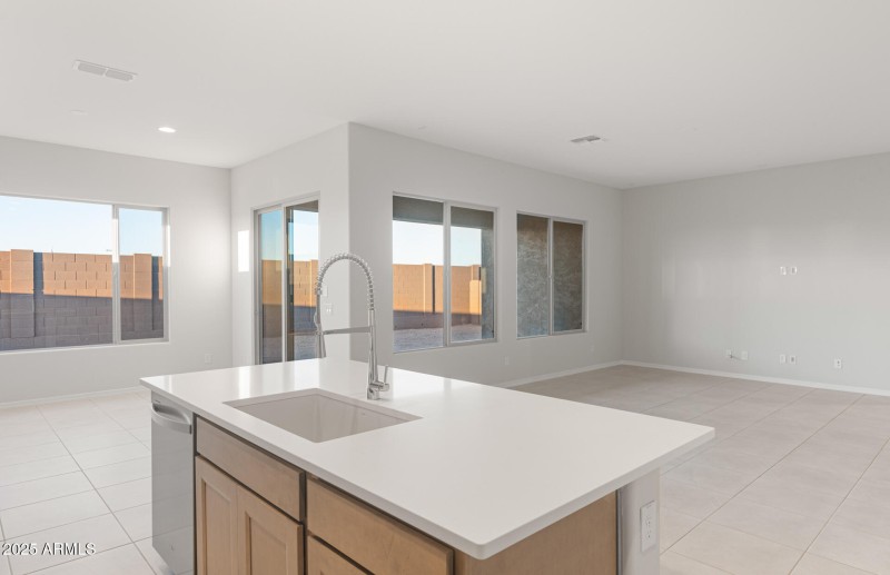 Kitchen/Cafe/Gathering Room