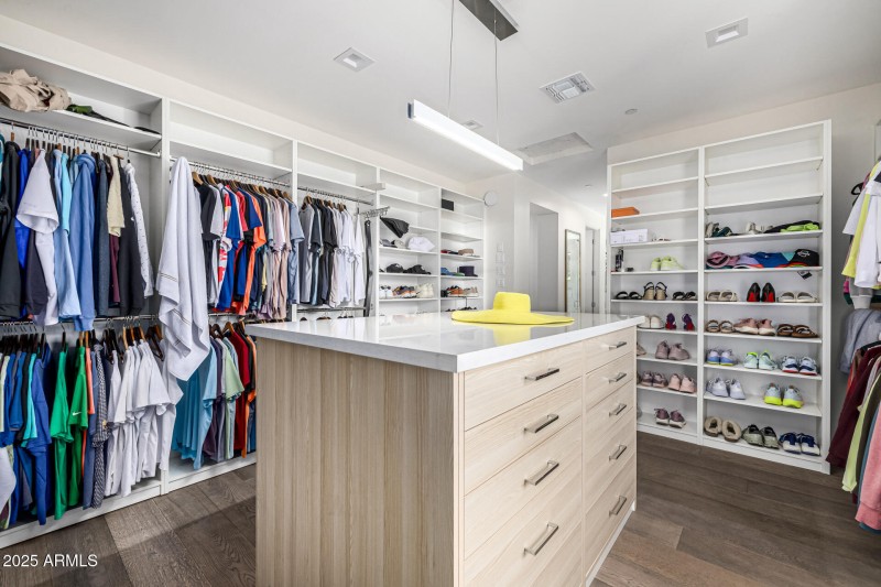 39 Master Closet