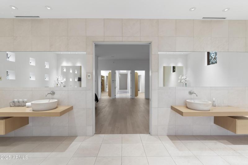 096_Primary Bathroom