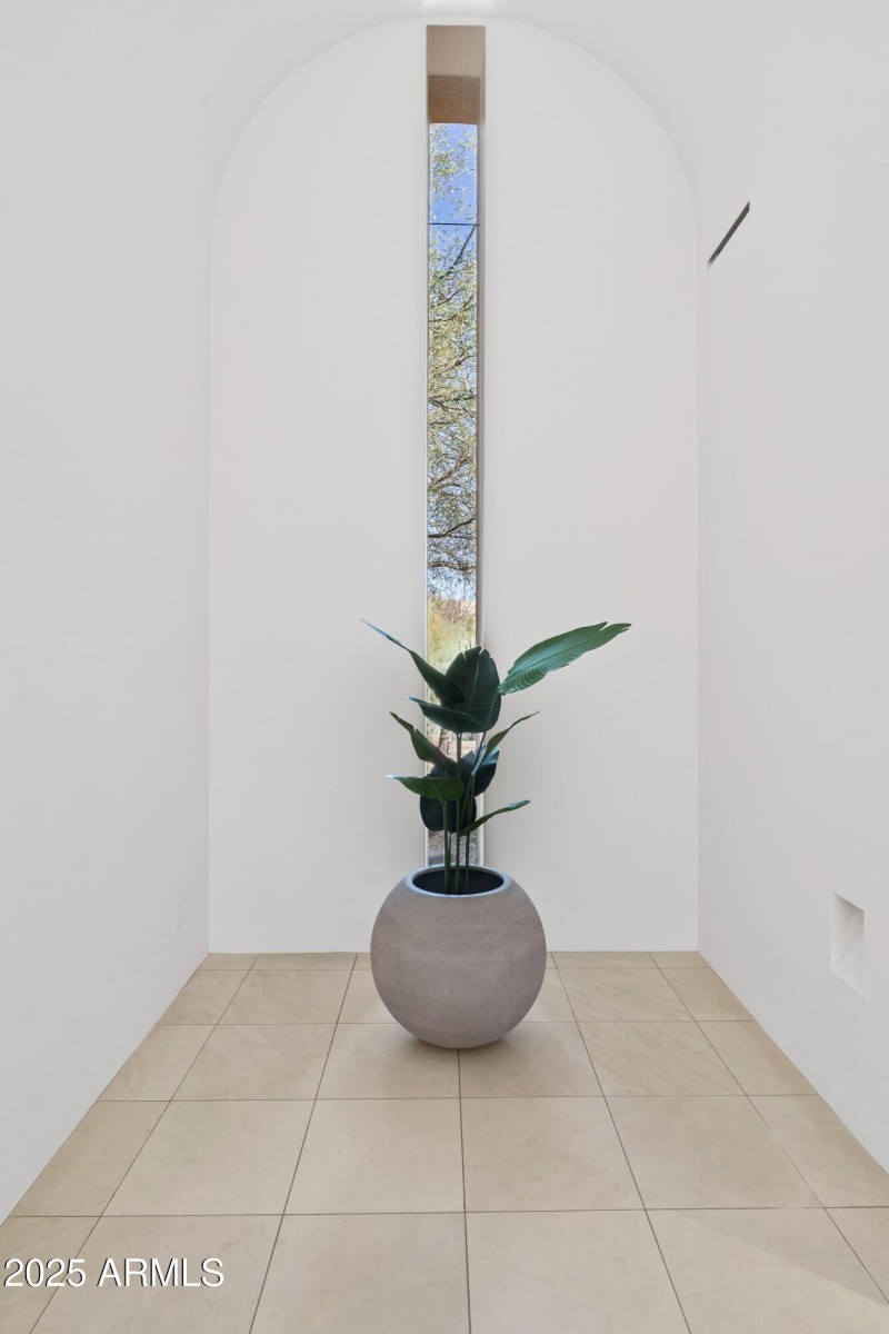 013_Hallway Architectural Detail