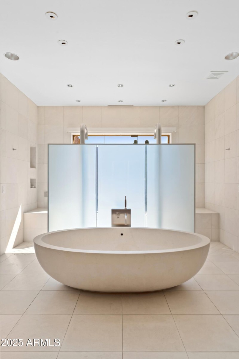 034_Limestone Soaking Tub