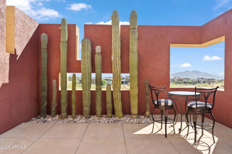 037_Private Patio Desert View