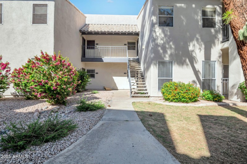 2-web-or-mls-14145 N 92nd St-2