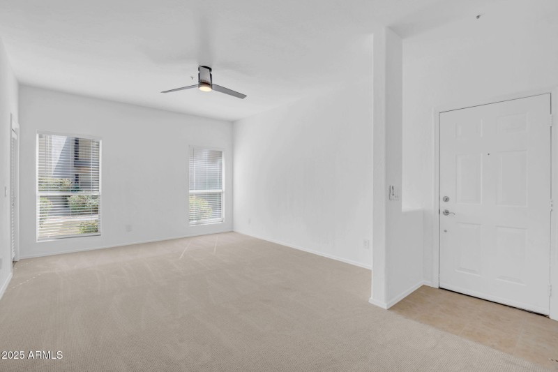 6-web-or-mls-14145 N 92nd St-6