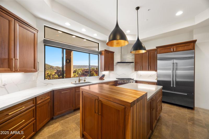 209 Calle Francesca - Kitchen