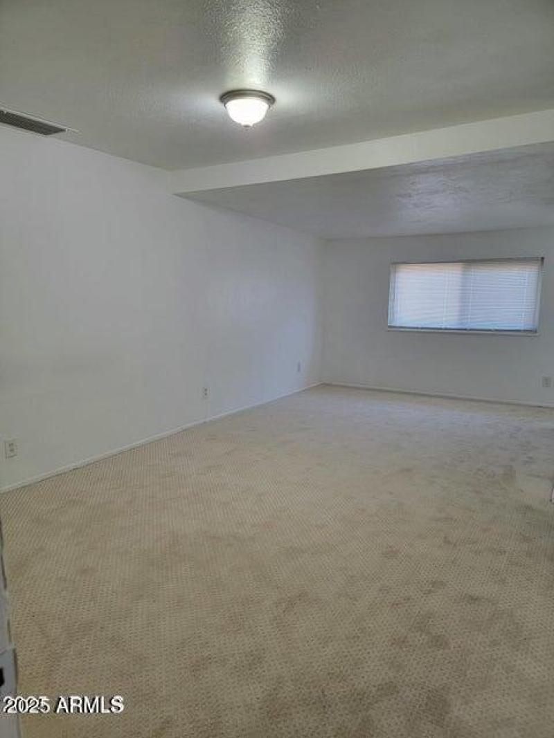 Extra Large Primary Bedrm!!