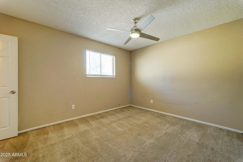 4615 N 39th Ave #8-16