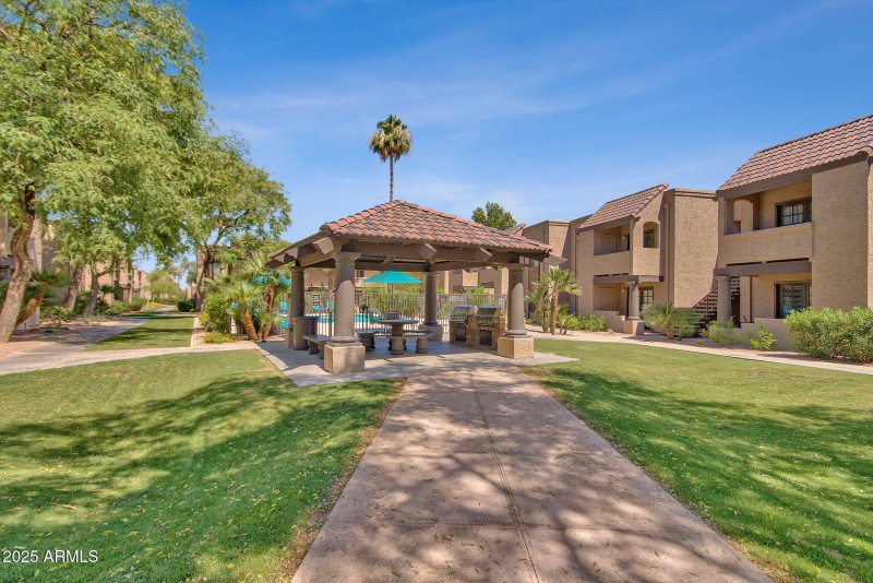 54-web-or-mls-5995-n-78th-st-1100