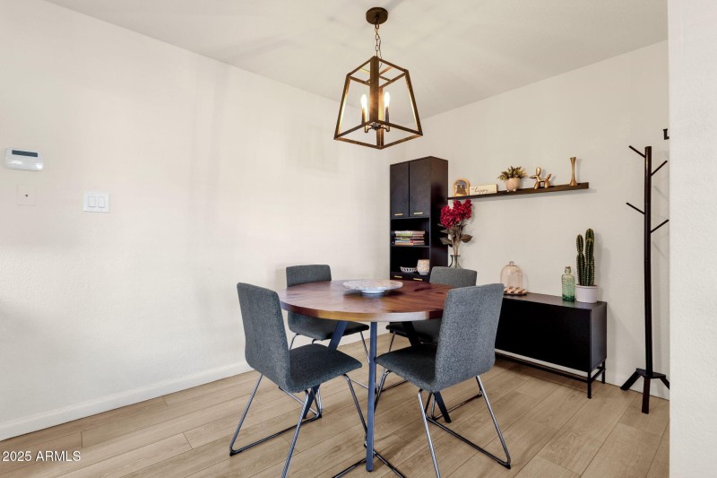 12-web-or-mls-5995-n-78th-st-1100