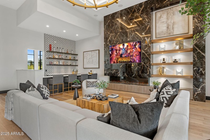 10-web-or-mls-6324-e-cochise-rd