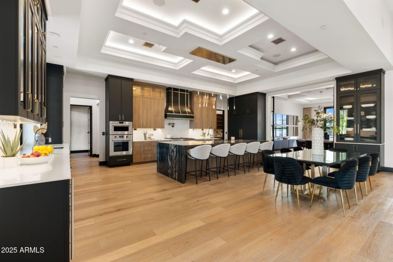 11-web-or-mls-6324-e-cochise-rd