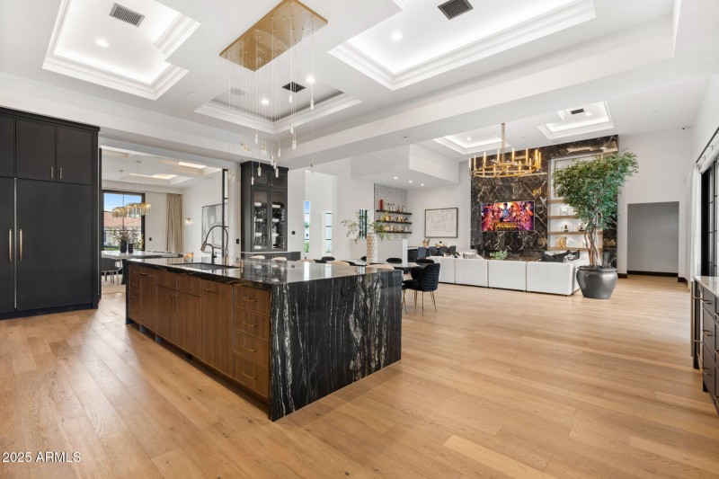 13-web-or-mls-6324-e-cochise-rd