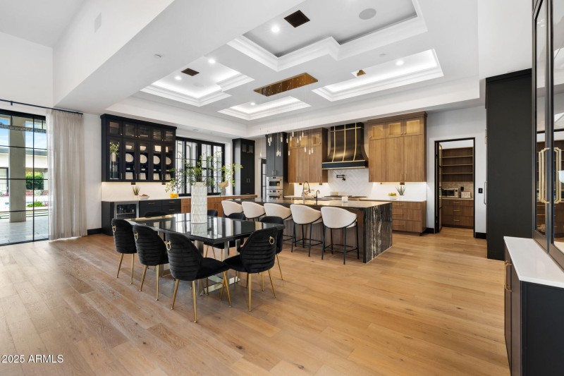 17-web-or-mls-6324-e-cochise-rd