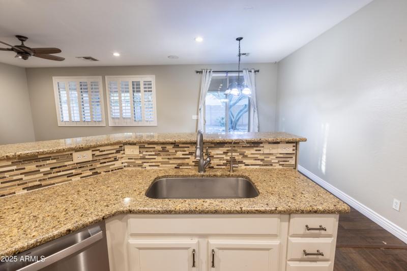 17391 W Fetlock Trail-31