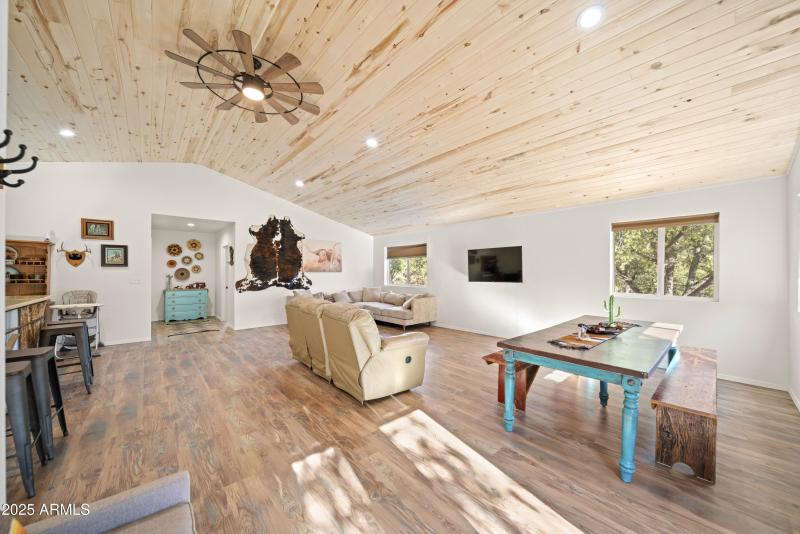 3555 W Stafford Rd00023