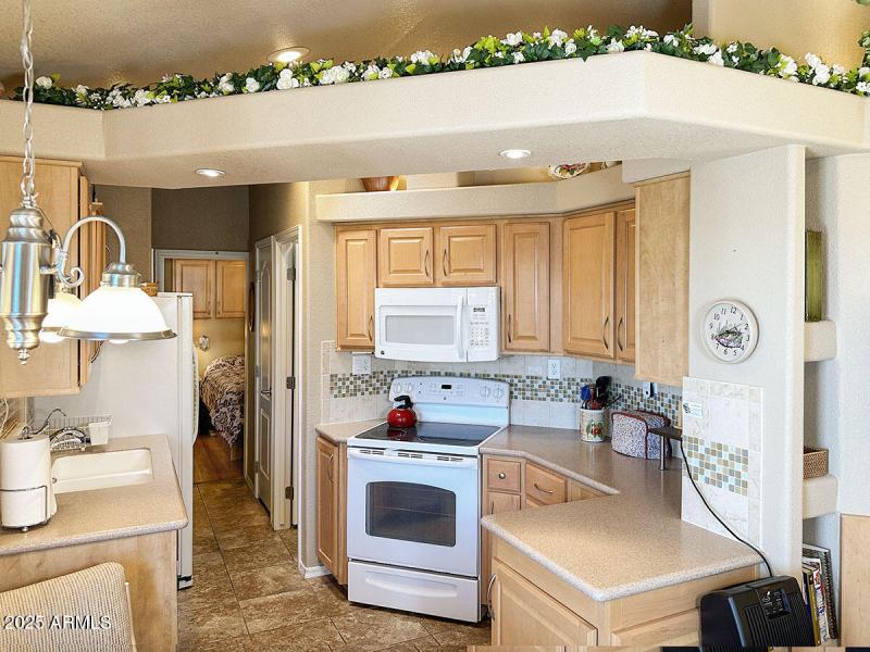 GV111 KITCHEN TO BR FINALMASTER copy