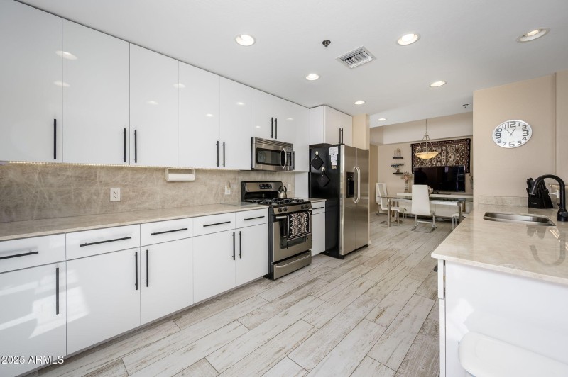 Alternate Kitchen View!