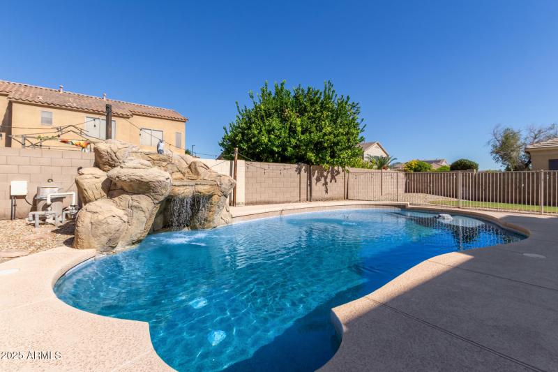 Waterfall Feature w/Grotto