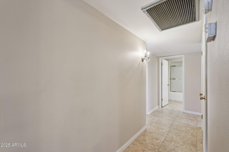 22-web-or-mls-N Buntline Dr-S2910-022