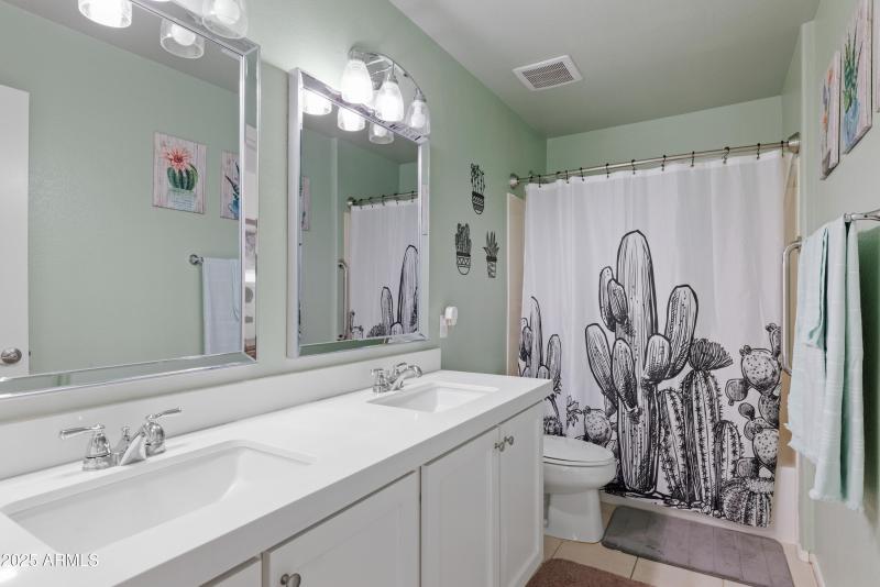 3951 E Cullumber St_15