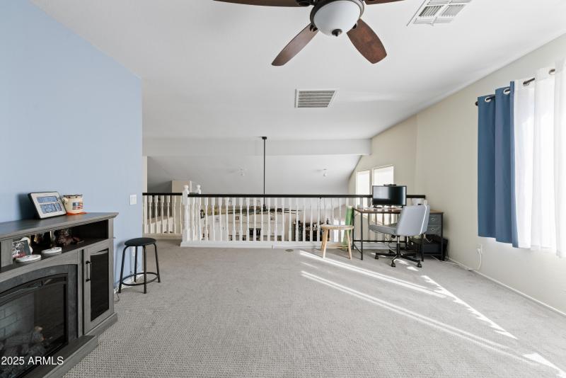 3951 E Cullumber St_18