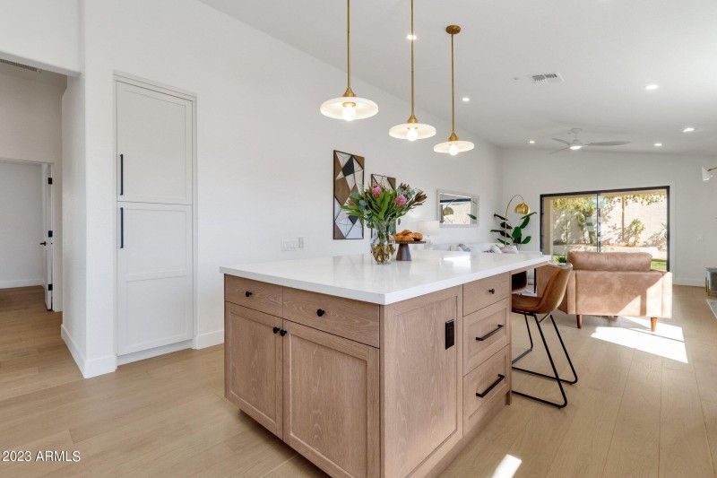 12-web-or-mls-7392-e-adele-ct