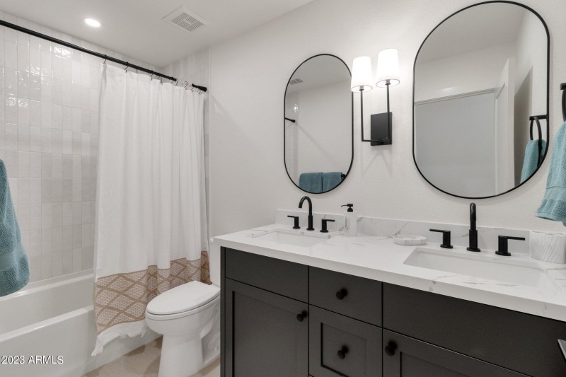 24-web-or-mls-7392-e-adele-ct